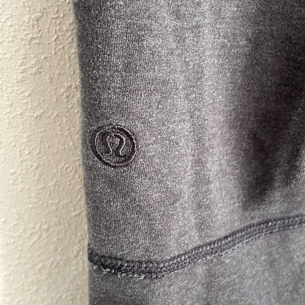 Lululemon Sweat Pants Men M (Fits 30x28) Dark Gray Jogger Athleisure Gym Active